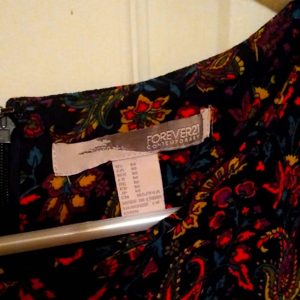 Forever 21 Floral Long Sleeve Dress Women's Size Medium - Picture 3 of 4